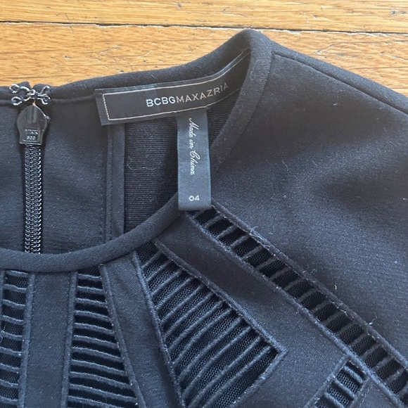 BCBGMaxAzria Maree Romper Womens Size 4 Black Short Sleeve Cutout Pockets - Picture 6 of 9